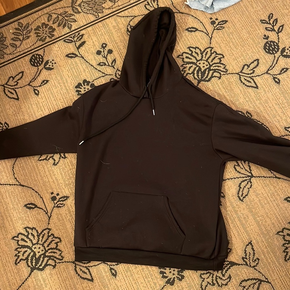 Black hoodie, oversized